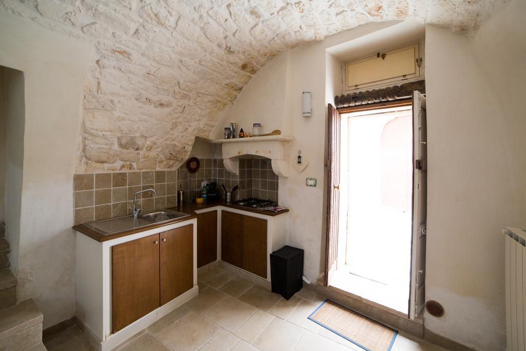 Borgovecchio Suite オストゥーニ エクステリア 写真