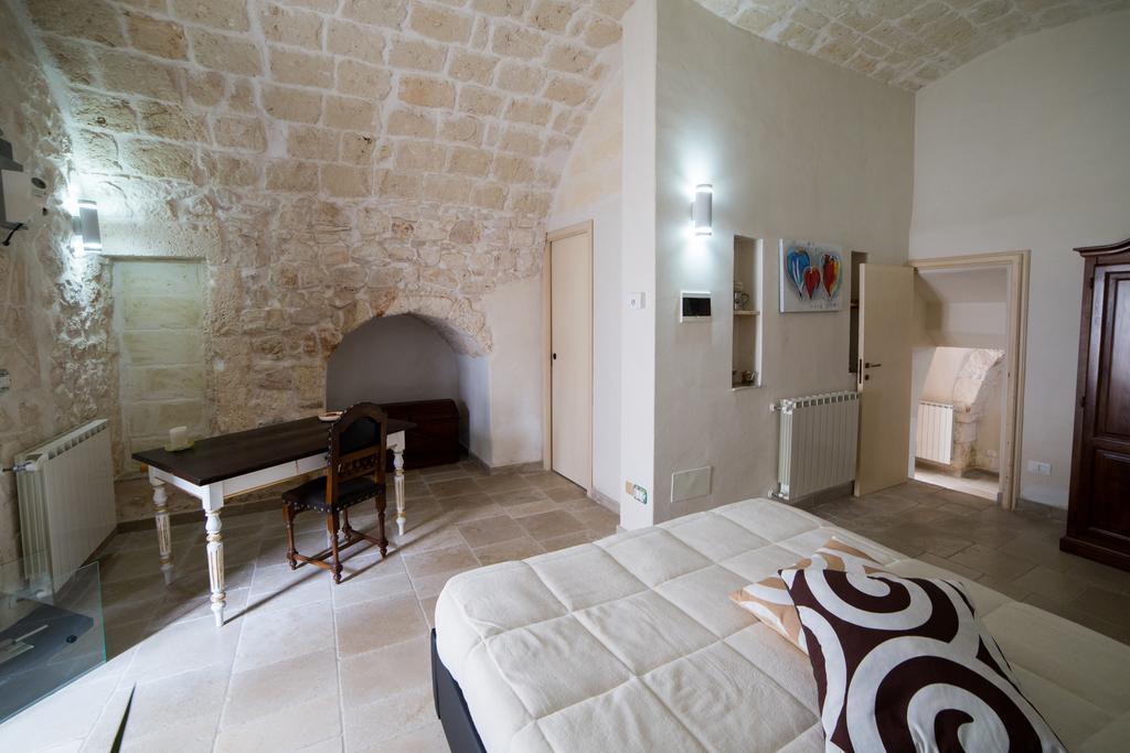 Borgovecchio Suite オストゥーニ エクステリア 写真